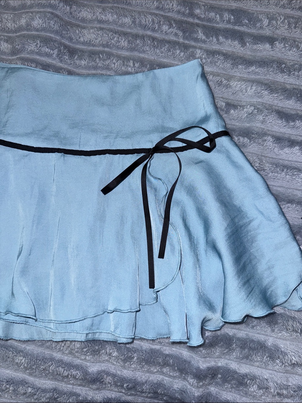 NWOT UO Kimchi Blue Light Blue Ruffle Mini Skirt with Black Bow Trim - Size XS - Picture 2 of 7